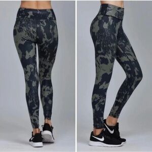Noli Leggings Gloss Cow NWT